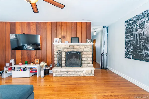 $499,999 | 77 Colburn Drive, Poughkeepsie, NY 12603