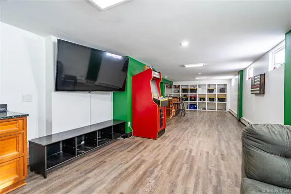 $499,999 | 77 Colburn Drive, Poughkeepsie, NY 12603