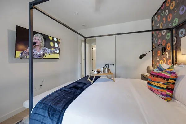 $3,495 | 635 7th Avenue South, Unit 212, Nashville, TN 37203