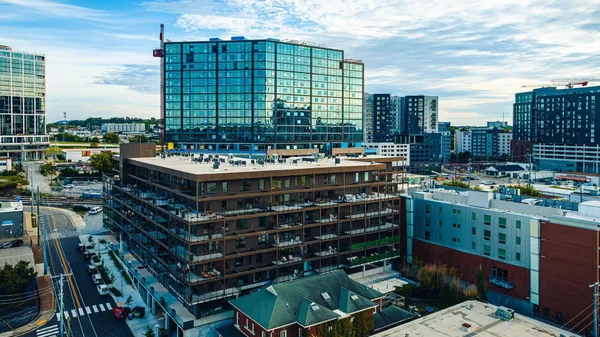 $3,495 | 635 7th Avenue South, Unit 212, Nashville, TN 37203