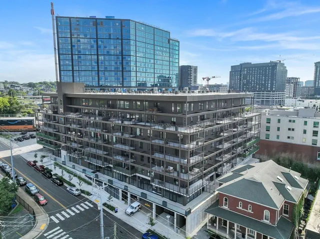 $3,495 | 635 7th Avenue South, Unit 212, Nashville, TN 37203