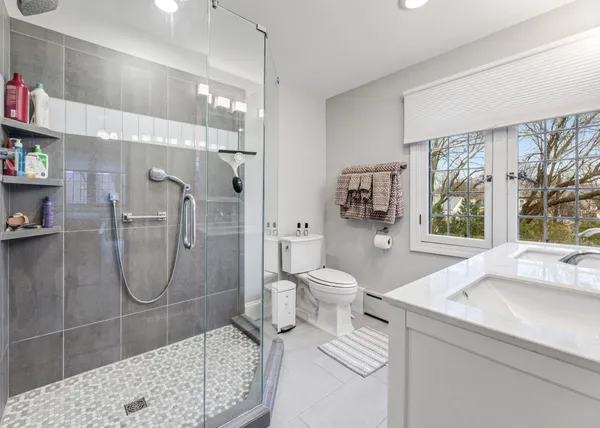 $950,000 | 51 West Sarnia Street, Winona, MN 55987