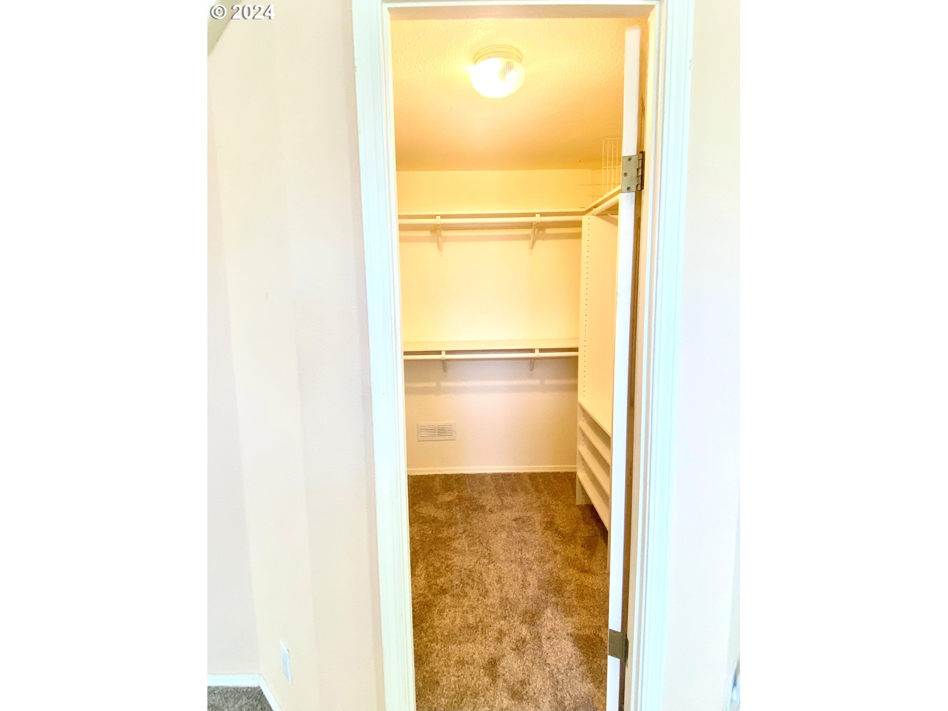 865 Western Way Florence, OR 97439 - Photo 11 of 26 a bathroom with a glass shower door