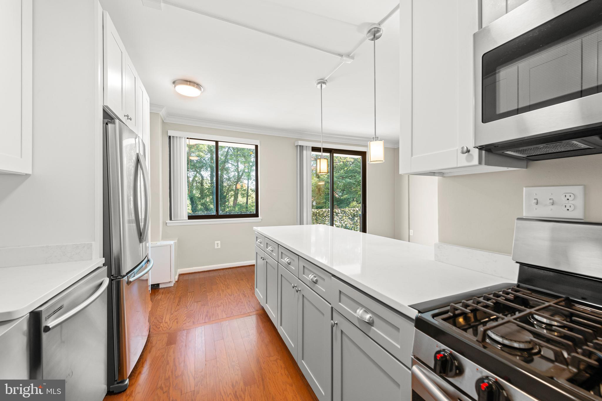 4401 Lee Highway, Unit 16 Arlington, VA 22207 - Photo 2 of 24