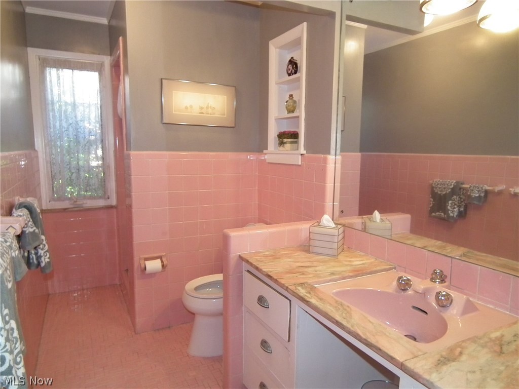 4167 Hadleigh Road Cleveland, OH 44118 - Photo 15 of 20 Gallery Image 15