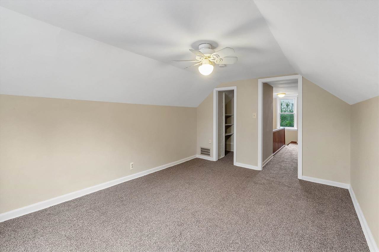 710 Clinton Street Flint, MI 48507 - Photo 25 of 27 50045943-24.JPG