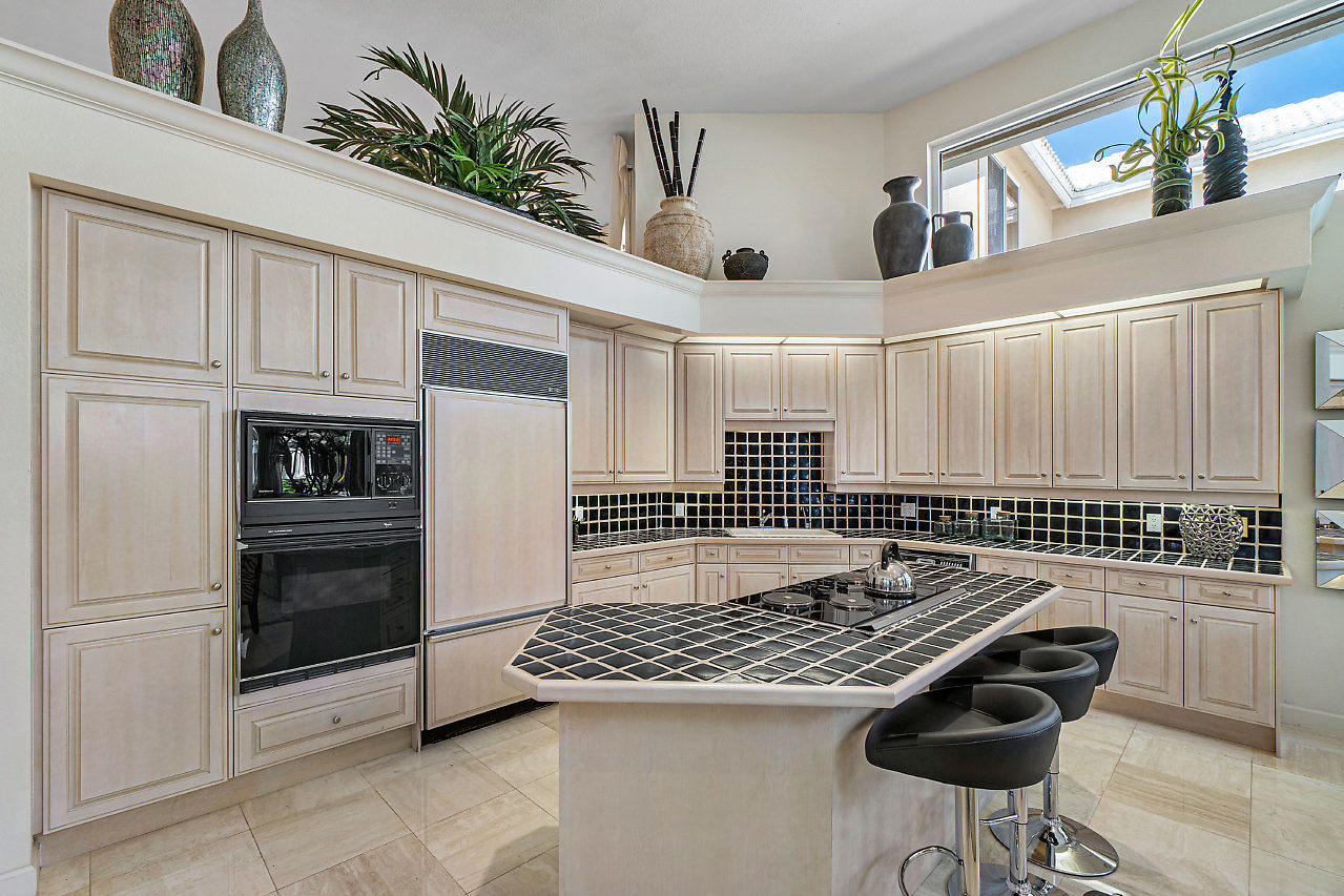 17294 Bridleway Trail Boca Raton, FL 33496 - Photo 16 of 54 010-17294BridlewayTrail-BocaRaton-FL-sma
