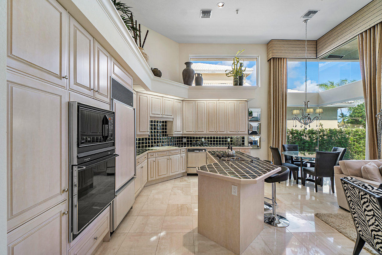 17294 Bridleway Trail Boca Raton, FL 33496 - Photo 18 of 54 012-17294BridlewayTrail-BocaRaton-FL-sma