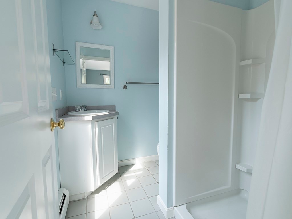 124 Old Mill Road Charlestown, RI 02813 - Photo 15 of 18 Master bath