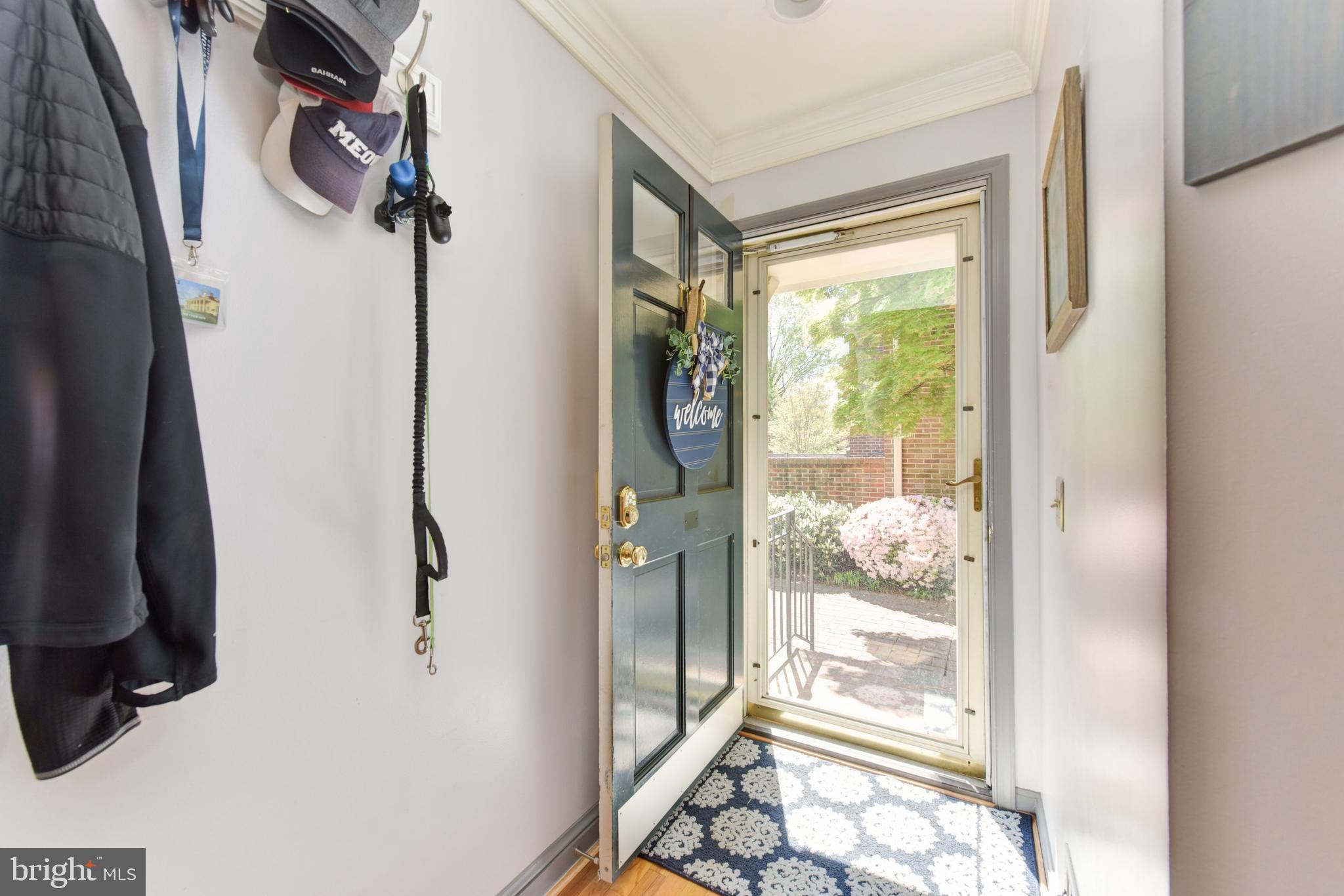 1119 Portner Road Alexandria, VA 22314 - Photo 3 of 33 Front entrance