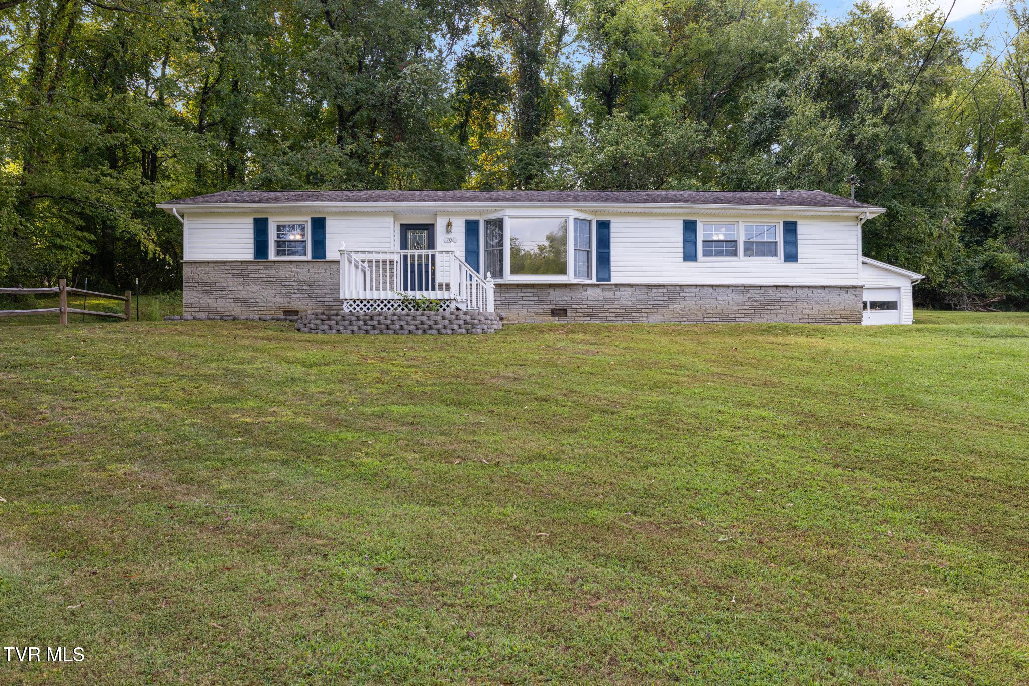 702 Jordan Road Elizabethton, TN 37643 - Photo 32 of 42 IMG_8696