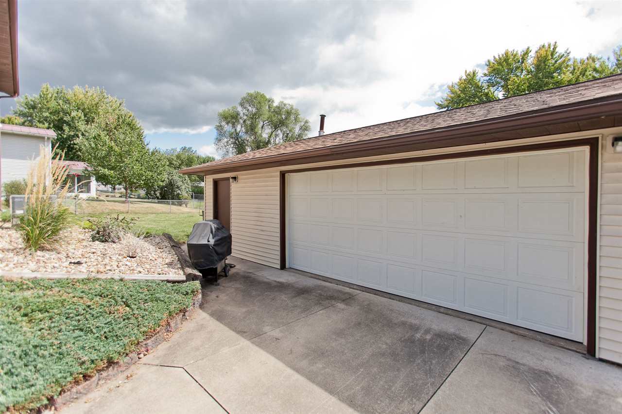1860 Highland Road Ely, IA 52227 - Photo 23 of 24 Gallery Image 23