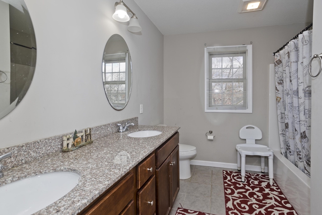 209 Morton Street Springfield, MA 01119 - Photo 13 of 27 Gallery Image 13