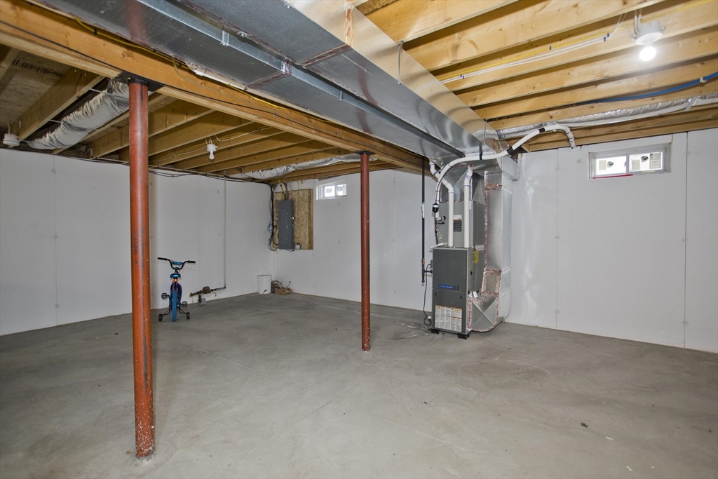 209 Morton Street Springfield, MA 01119 - Photo 23 of 27 Gallery Image 23