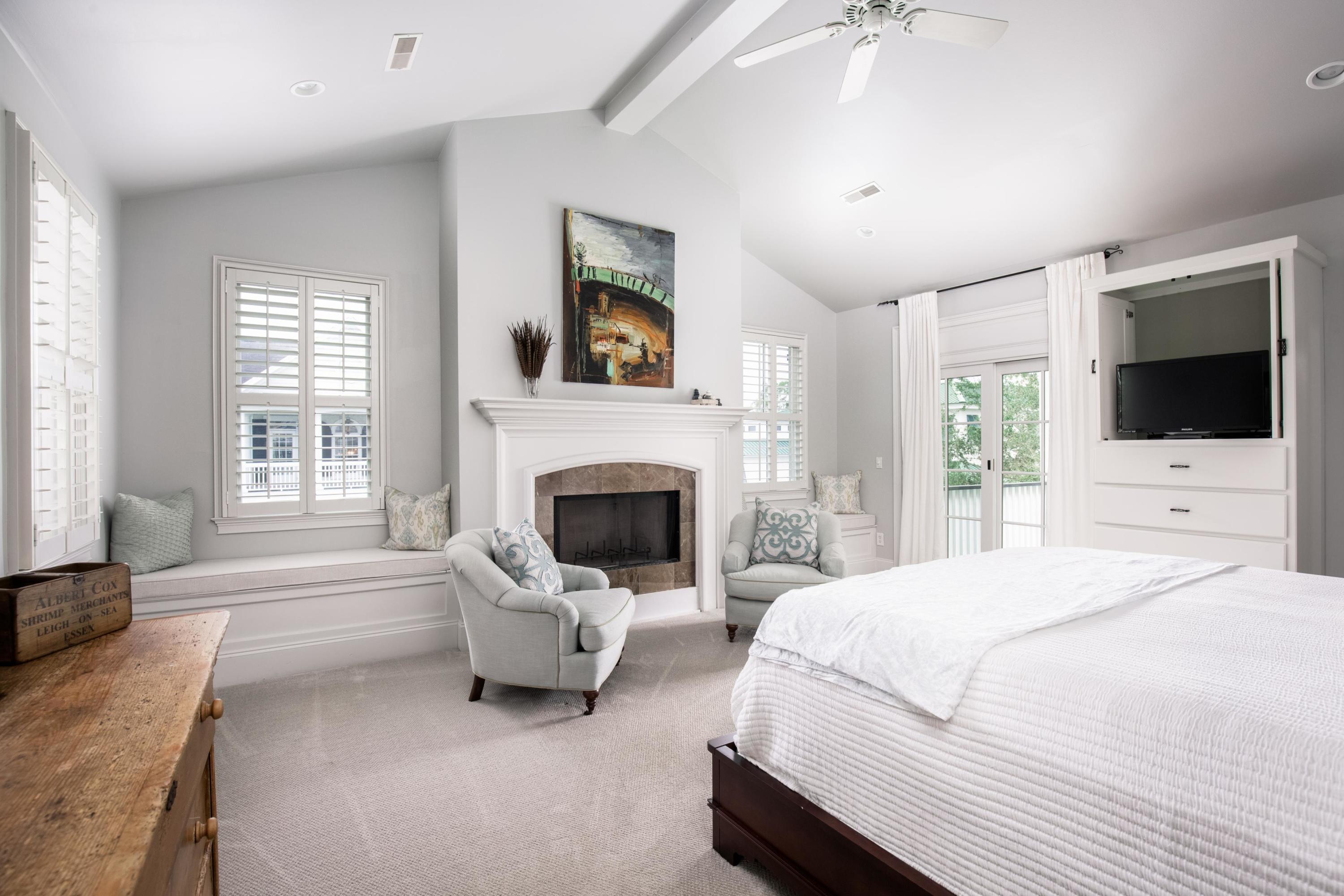 214 Haddrell Street Mount Pleasant, SC 29464 - Photo 25 of 42 master bedroom