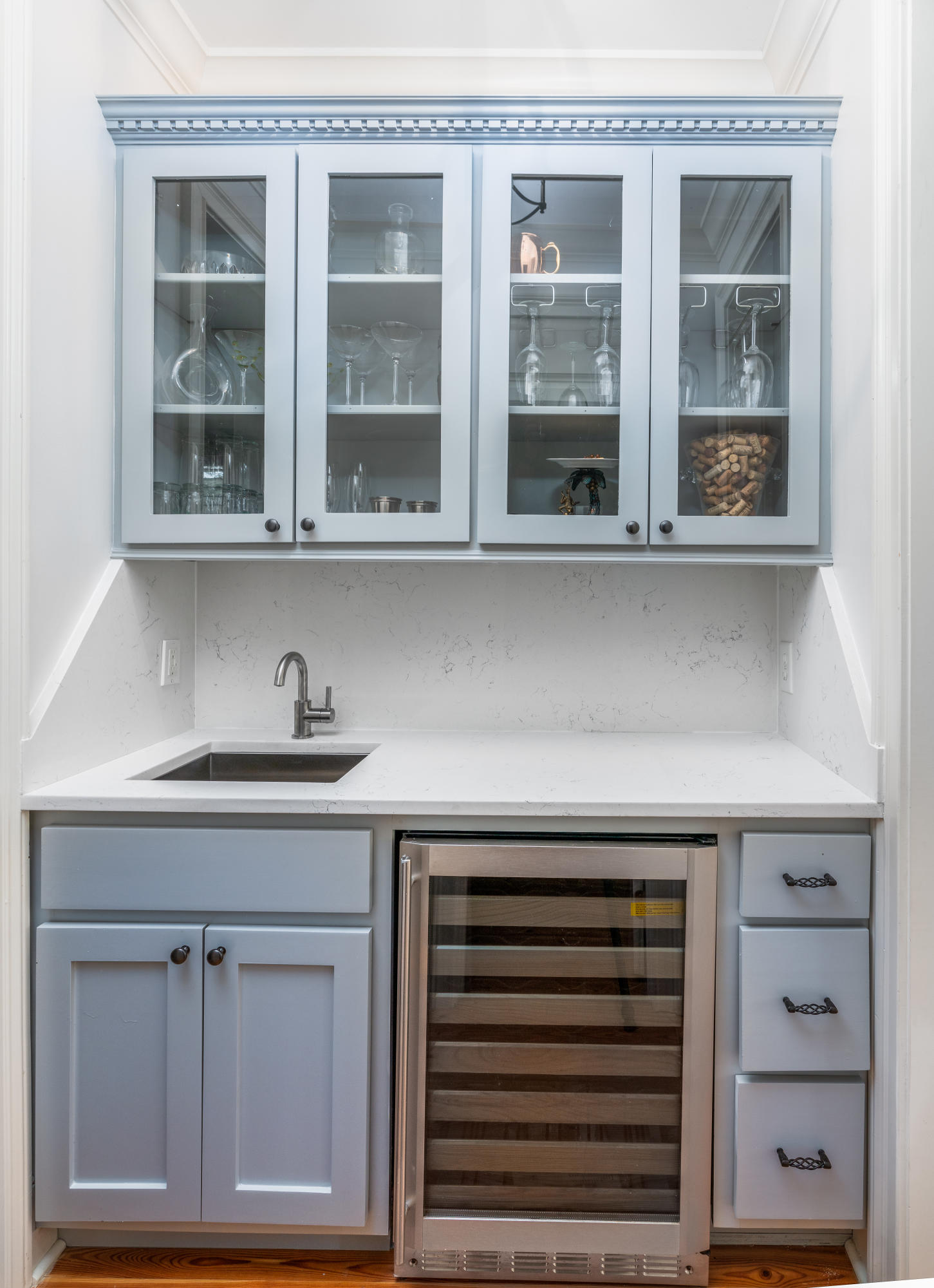 214 Haddrell Street Mount Pleasant, SC 29464 - Photo 8 of 42 214 updated wetbar