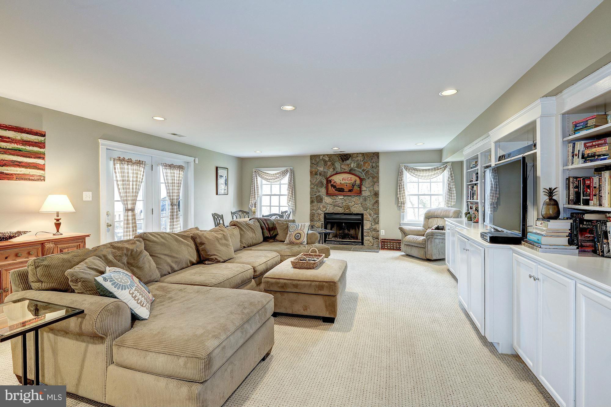 2645 Marcey Road Arlington, VA 22207 - Photo 24 of 30 Family Room