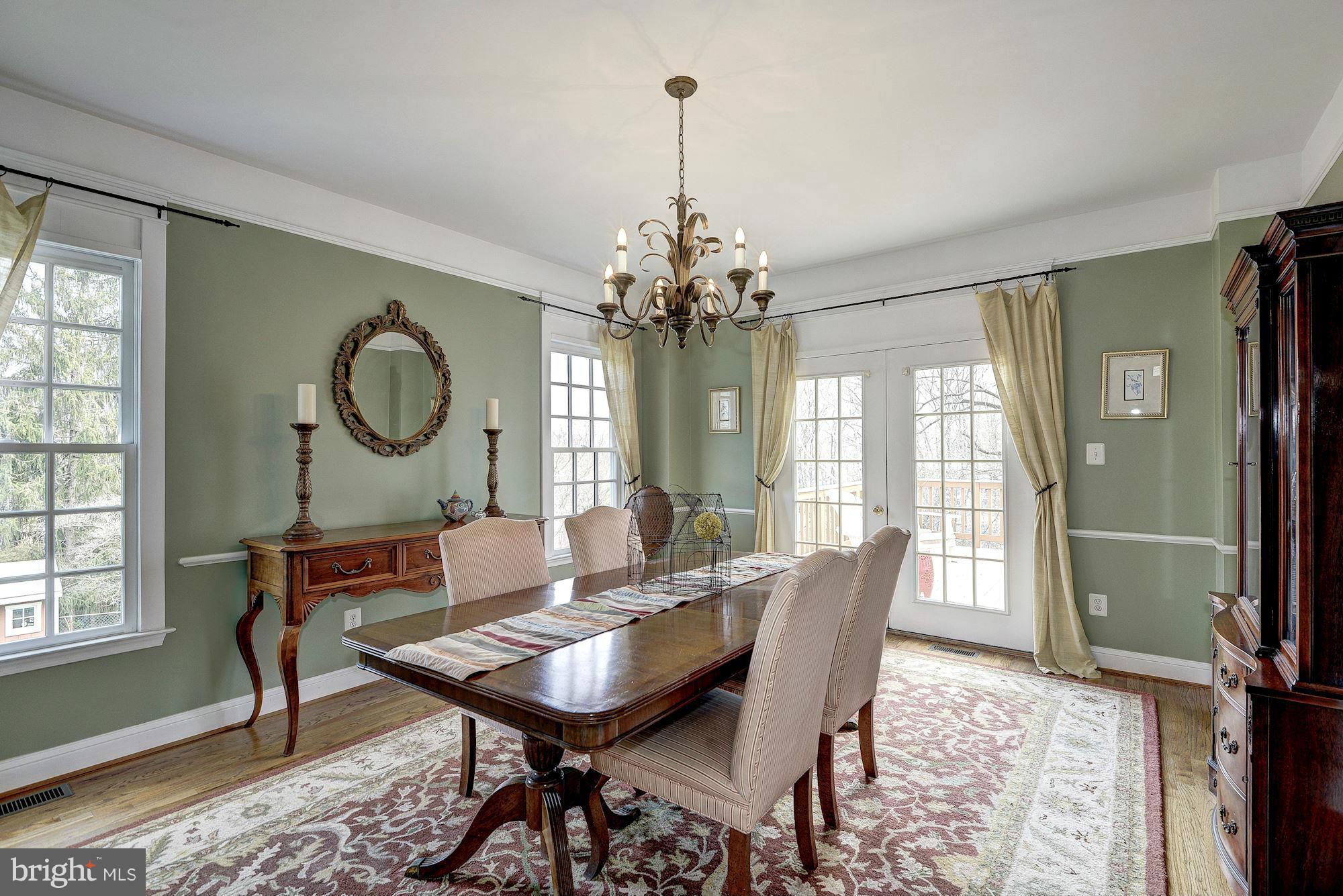 2645 Marcey Road Arlington, VA 22207 - Photo 7 of 30 Dining Room