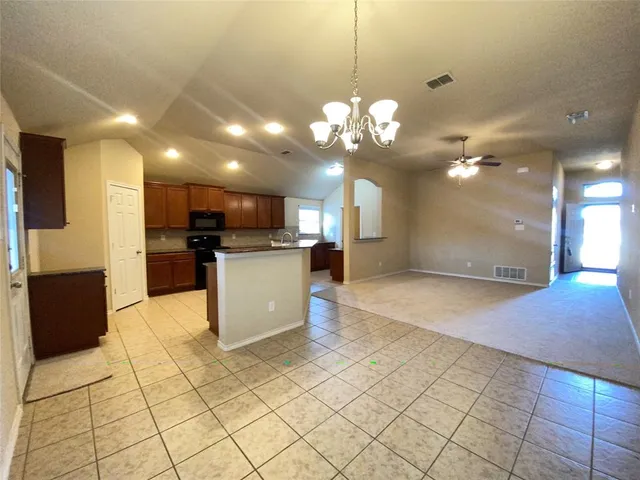 $1,995 | 417 Prescott Lane, Fort Worth, TX 76036