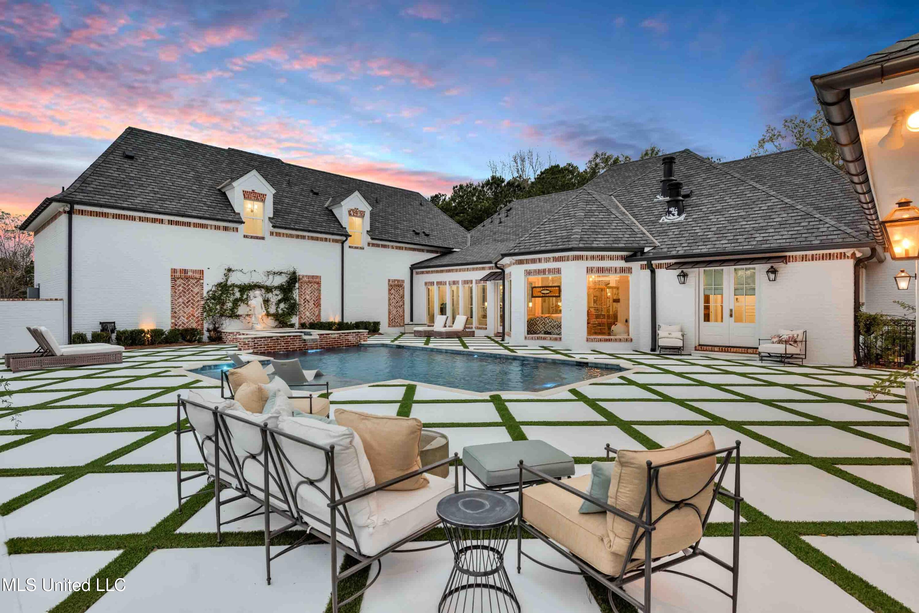 282 Ralph Rawls Road Hattiesburg, MS 39402 - Photo 2 of 97 photo_online_002