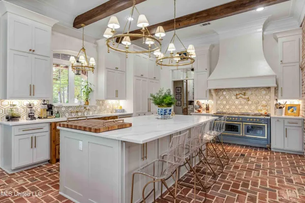 $3,999,950 | 282 Ralph Rawls Road, Hattiesburg, MS 39402