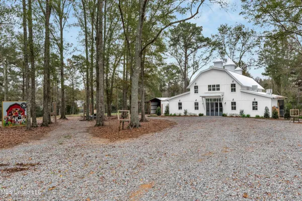 $3,999,950 | 282 Ralph Rawls Road, Hattiesburg, MS 39402