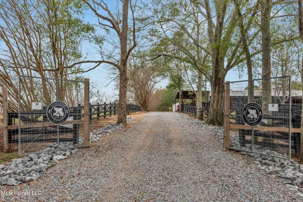 $3,999,950 | 282 Ralph Rawls Road, Hattiesburg, MS 39402