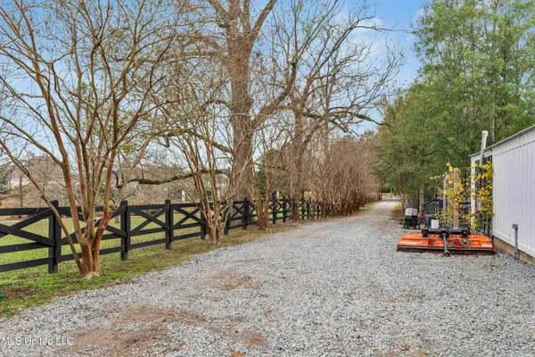 $3,999,950 | 282 Ralph Rawls Road, Hattiesburg, MS 39402