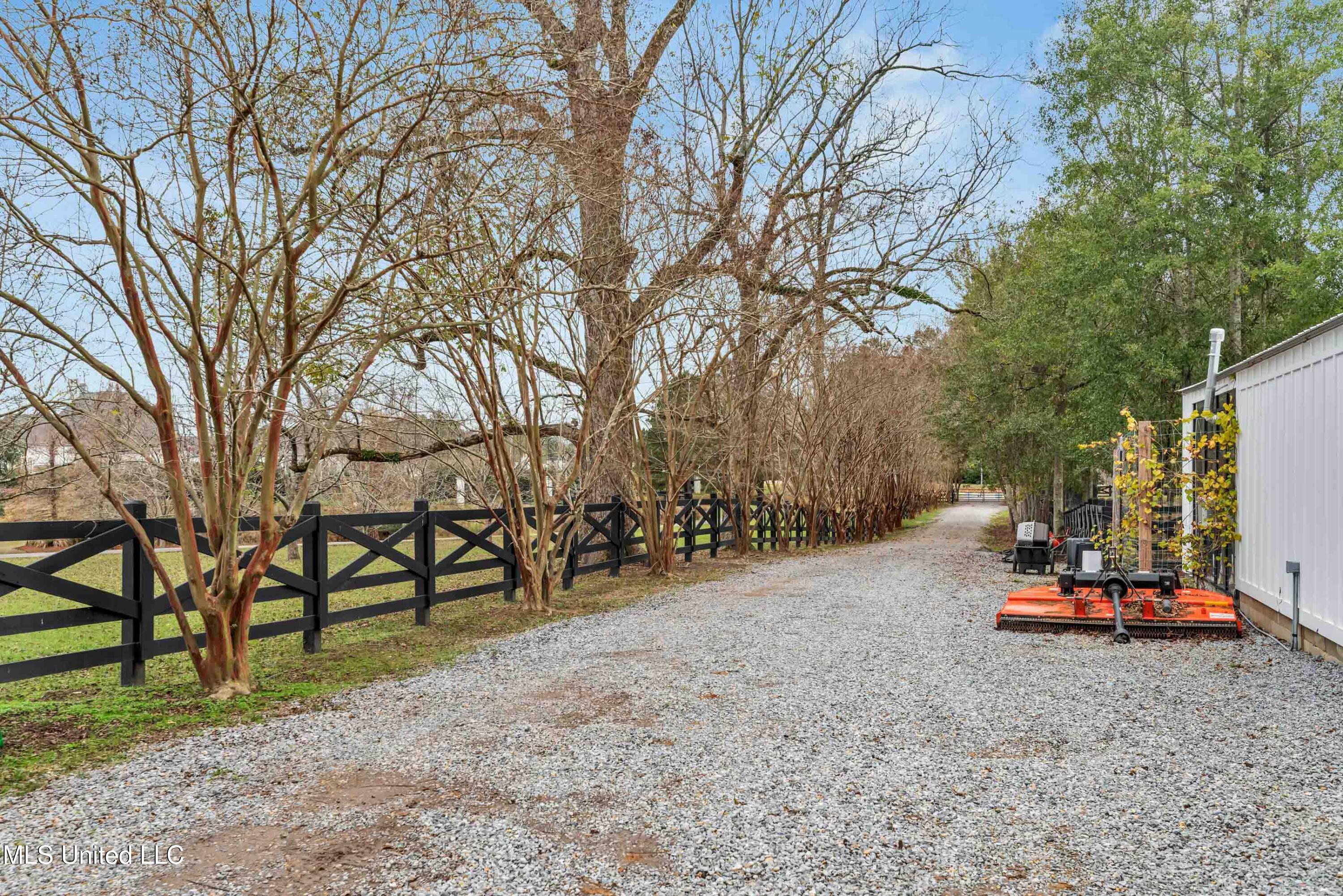 282 Ralph Rawls Road Hattiesburg, MS 39402 - Photo 94 of 97 photo_online_094