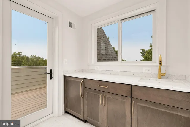 $2,595,000 | 1201 D Street Northeast, Washington, DC 20002