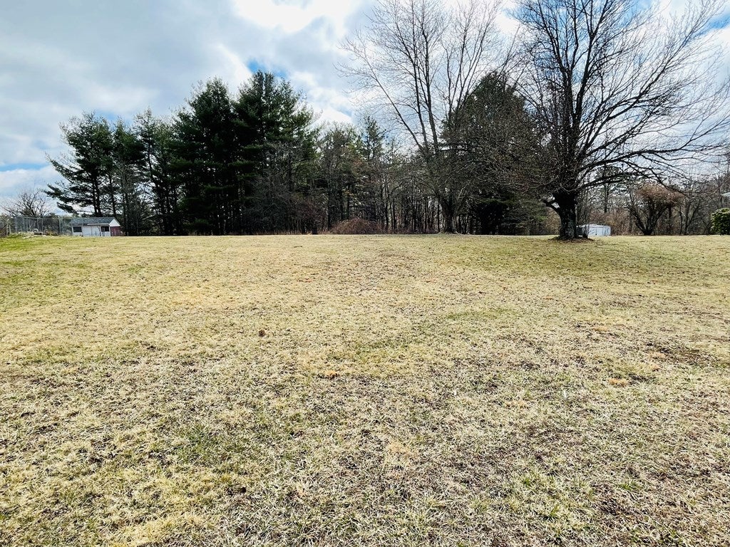 163 Edmonds Road Galax, VA 24333 - Photo 26 of 27 Gallery Image 26