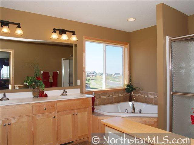 9453 Glacier Road Minnetrista, MN 55375 - Photo 8 of 10 Gallery Image 8