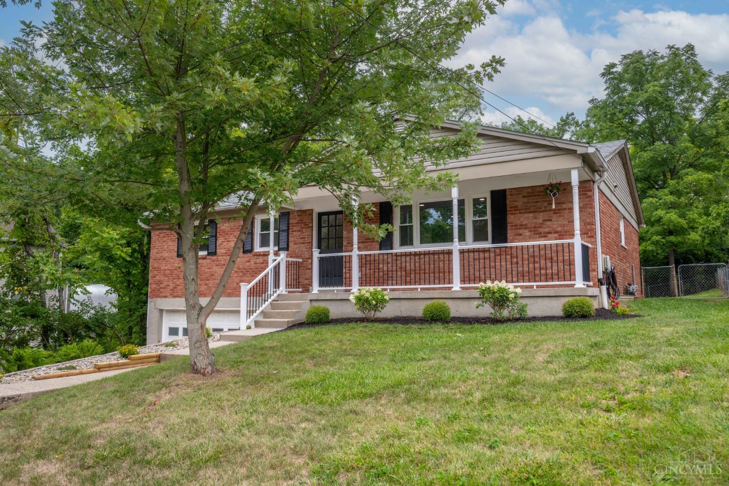 9024 Zoellner Road Cincinnati, OH 45251 - Photo 3 of 47 Gallery Image 3