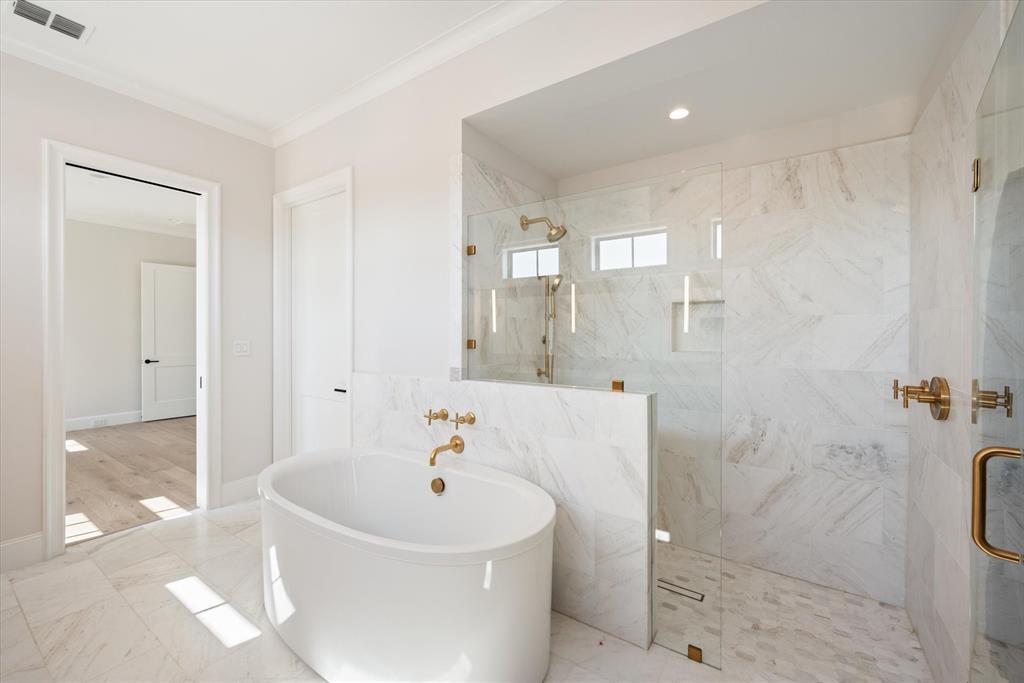 2959 Sunset Boulevard Flower Mound, TX 75022 - Photo 16 of 26 Primary Bath