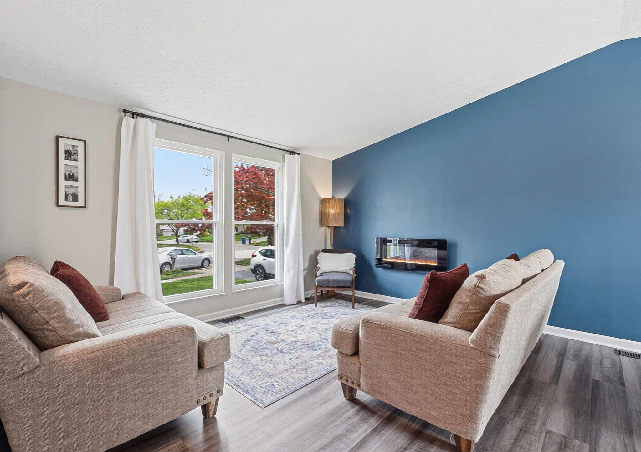 2949 Cortona Road Columbus, OH 43204 - Photo 7 of 38 Living Room