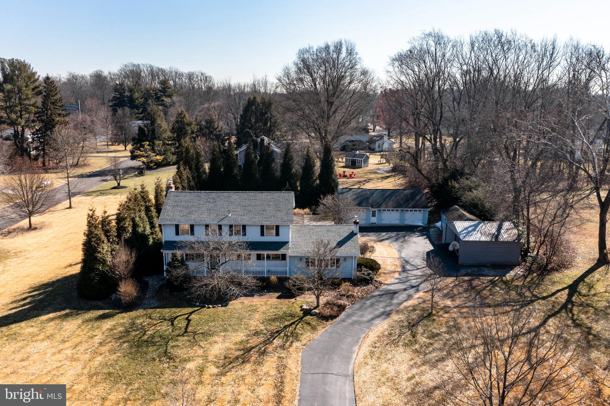 928 Davis Road Ambler, PA 19002 - Photo 3 of 40