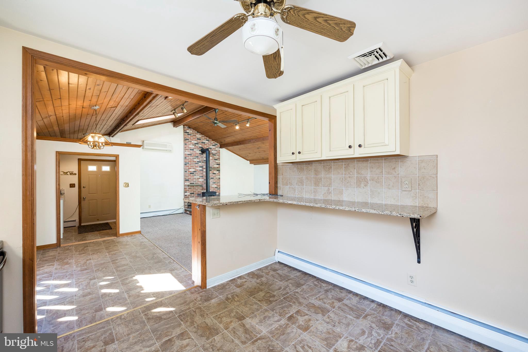 928 Davis Road Ambler, PA 19002 - Photo 6 of 40