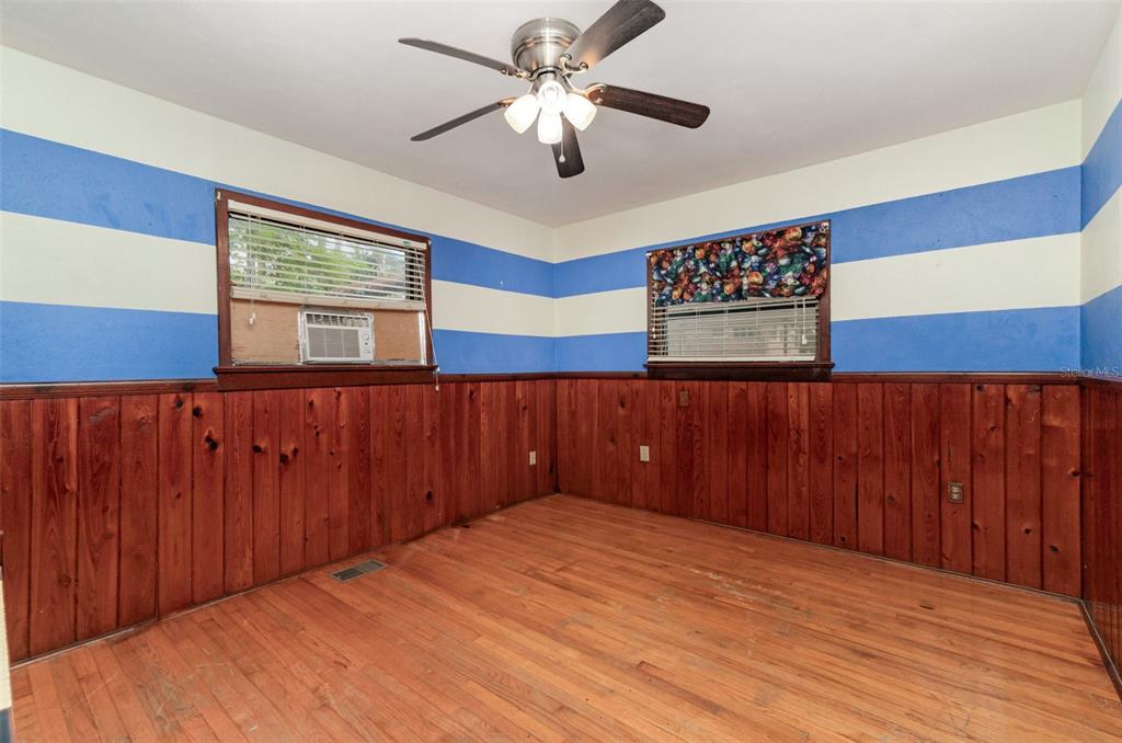 2729 Broadway Fort Myers, FL 33901 - Photo 22 of 49 a view of a room with a ceiling fan