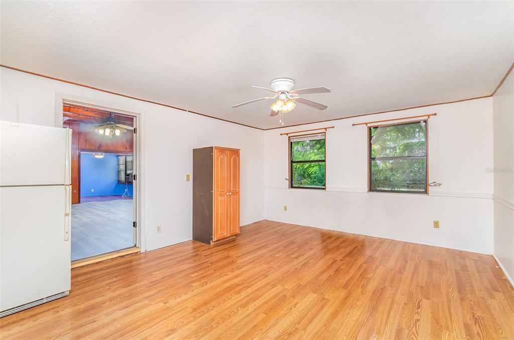 2729 Broadway Fort Myers, FL 33901 - Photo 27 of 49 a view of an empty room with a window