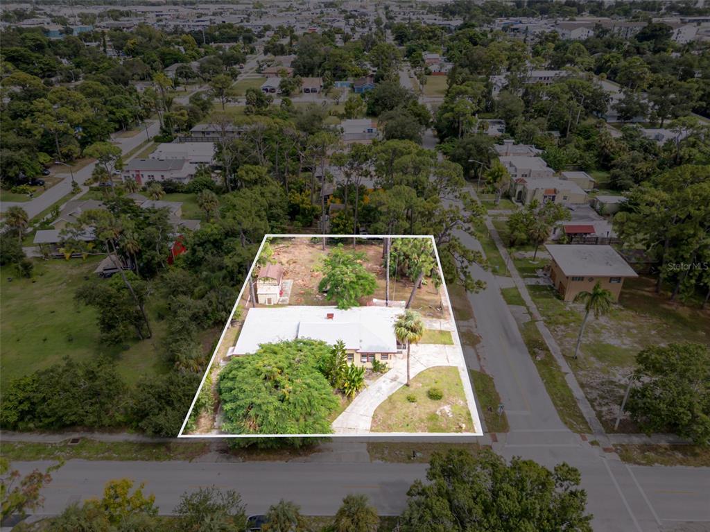 2729 Broadway Fort Myers, FL 33901 - Photo 43 of 49 an aerial view of house with yard