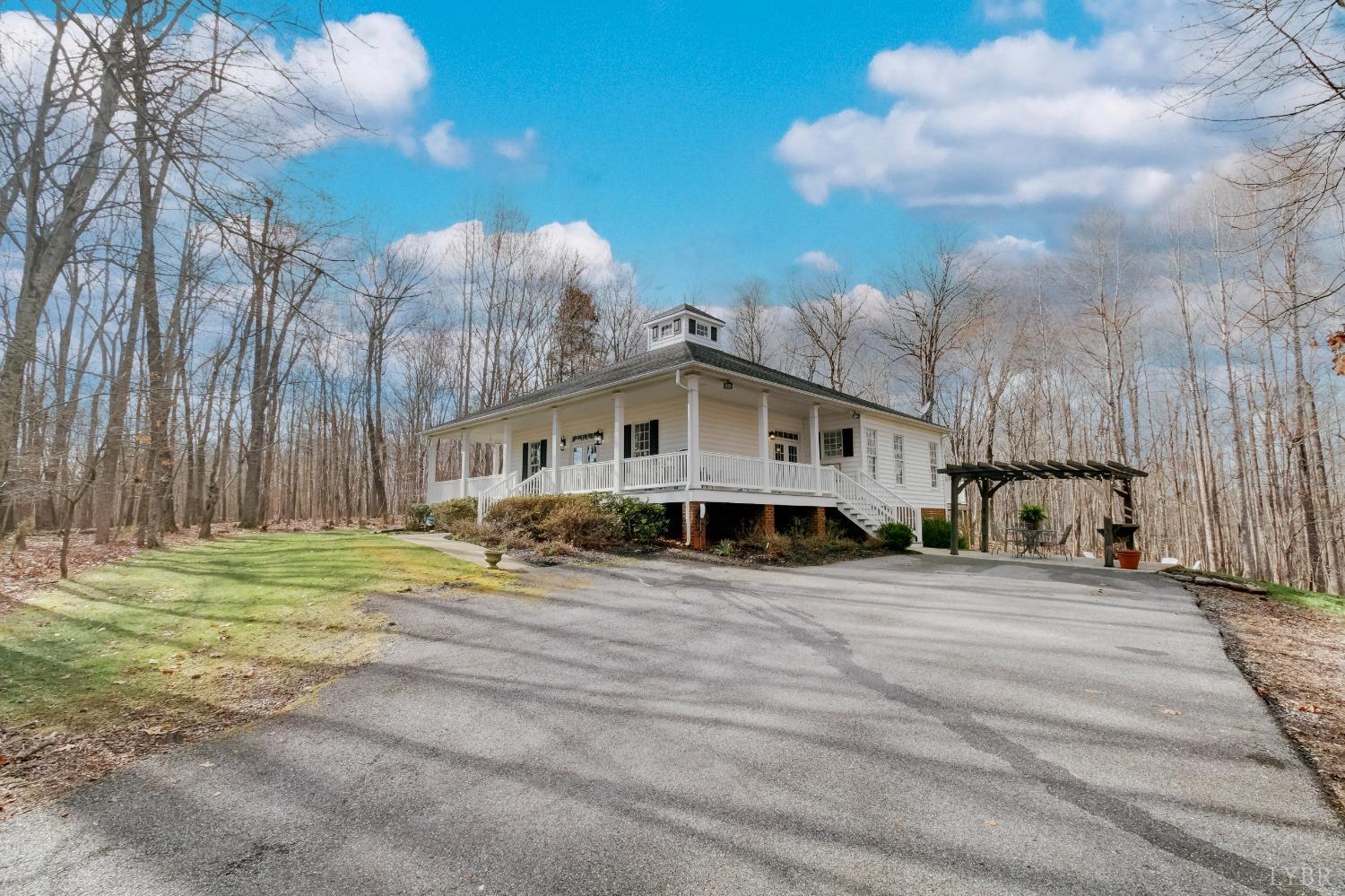 2130 Hooper Road Forest, VA 24551 - Photo 3 of 21 Gallery Image 3