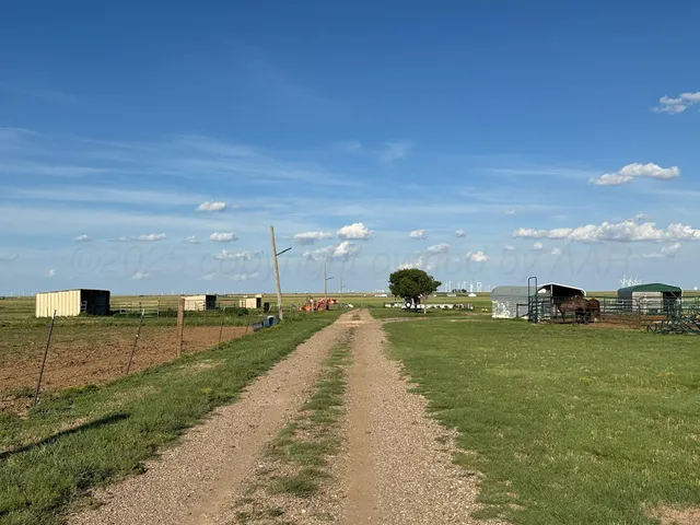 $680,000 | 6570 County Road 37, Vega, TX 79092