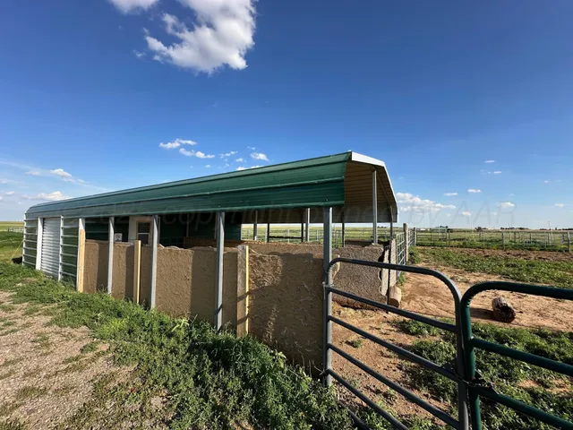 $680,000 | 6570 County Road 37, Vega, TX 79092