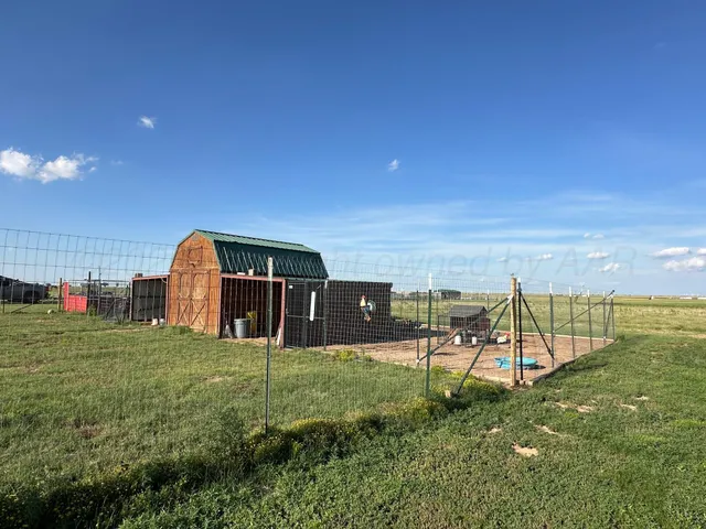 $680,000 | 6570 County Road 37, Vega, TX 79092