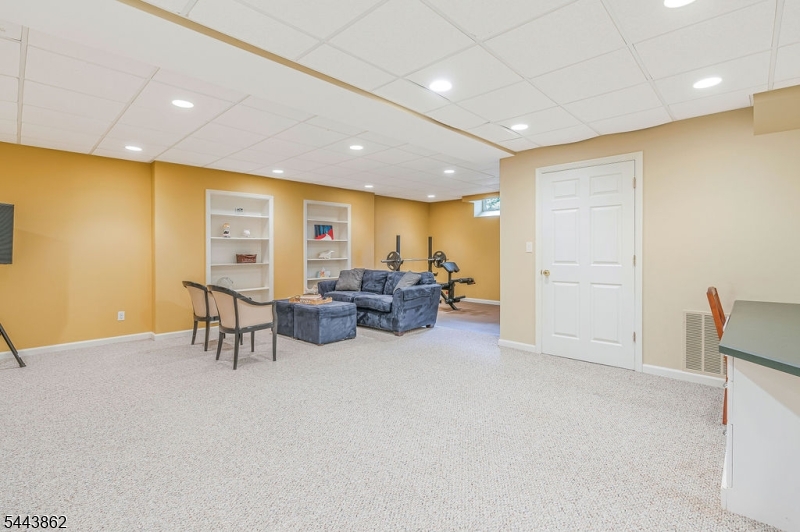 5 Pinewood Lane Warren, NJ 07059 - Photo 30 of 45