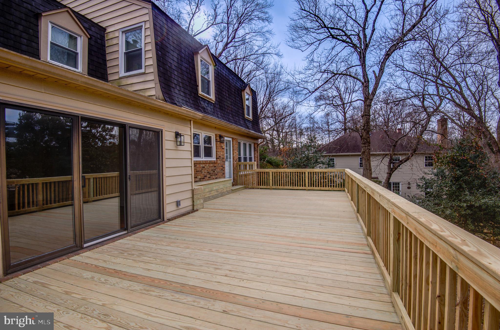 9704 Hall Road Potomac, MD 20854 - Photo 17 of 61