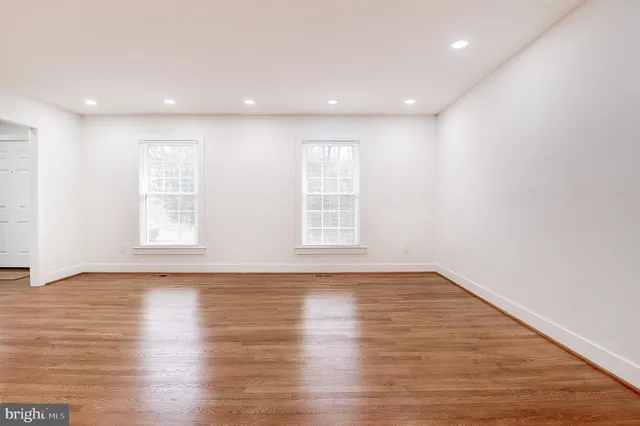 $6,995 | 9704 Hall Road, Potomac, MD 20854