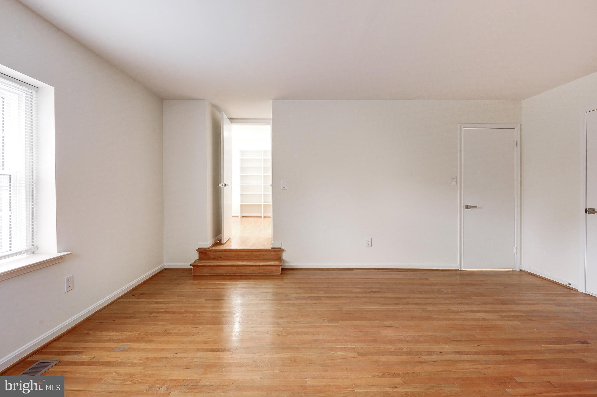 9704 Hall Road Potomac, MD 20854 - Photo 29 of 61