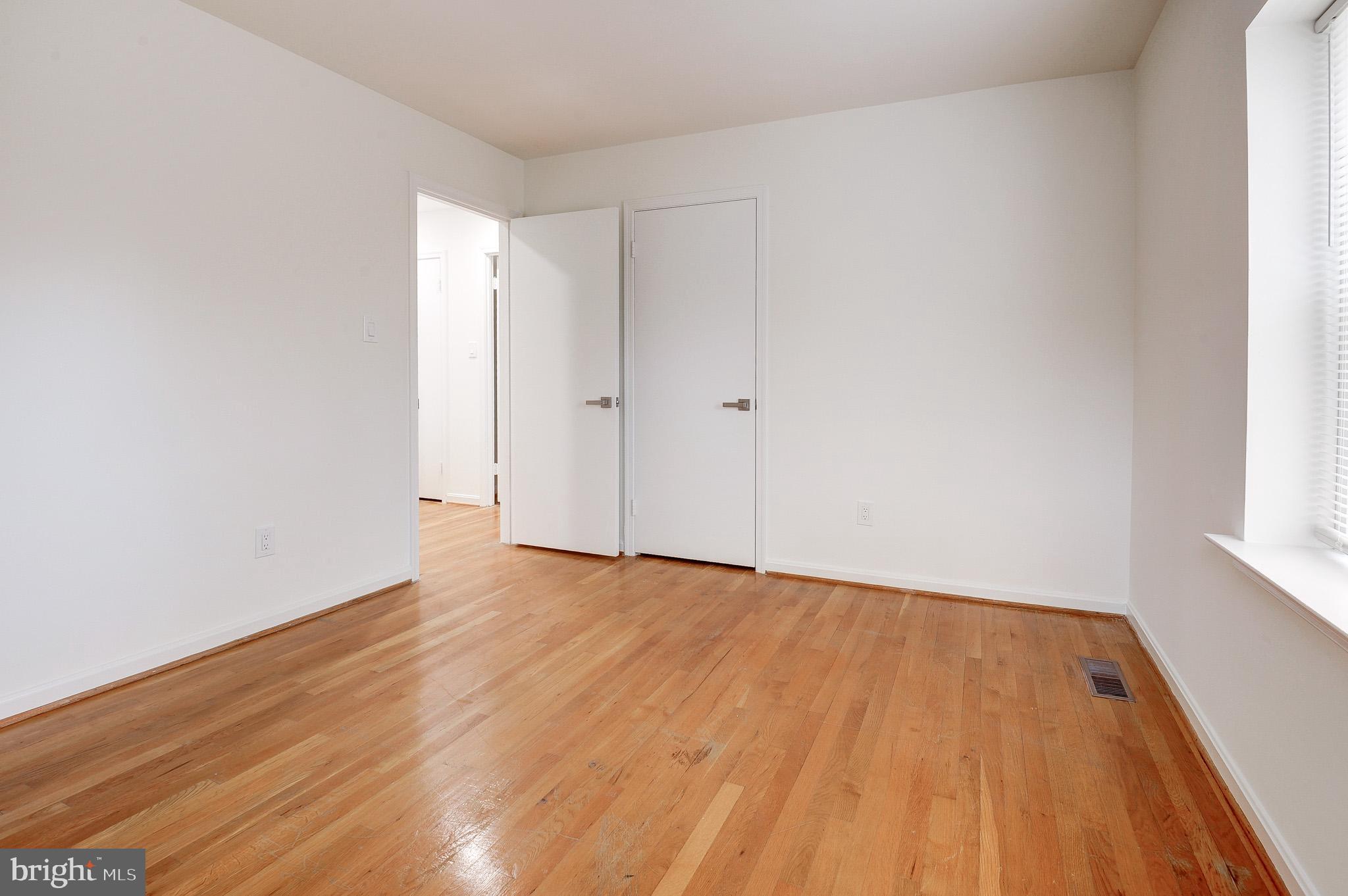 9704 Hall Road Potomac, MD 20854 - Photo 31 of 61