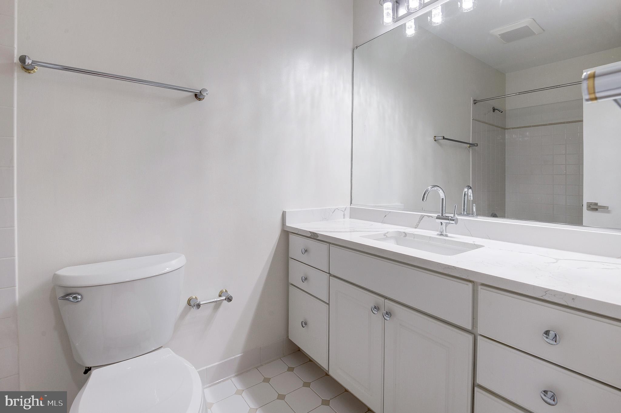 9704 Hall Road Potomac, MD 20854 - Photo 36 of 61